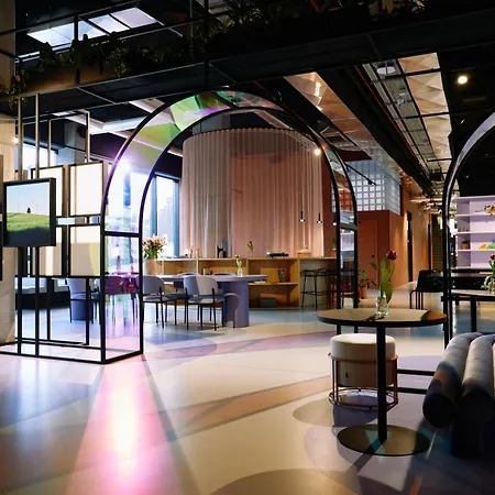 酒店 The Social Hub 3*