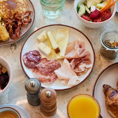 The Social Hub Hotel 3*