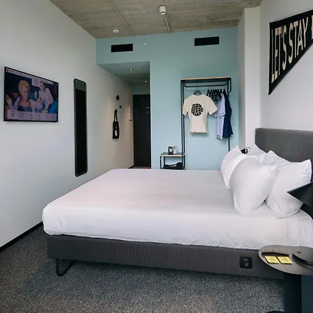 Otel The Social Hub 3*