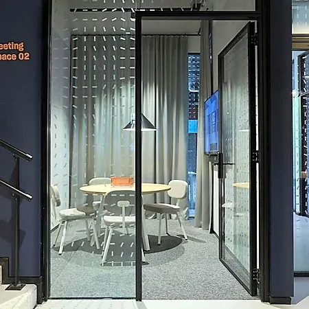 The Social Hub 3* Σαν Σεμπαστιάν