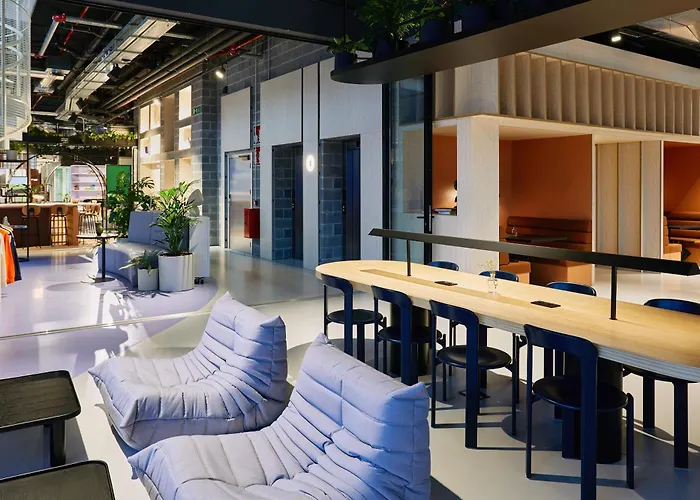 The Social Hub Отель 3*