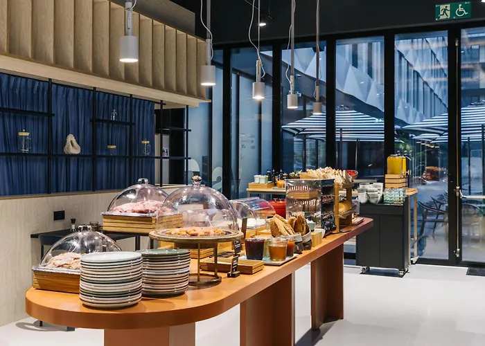 酒店 The Social Hub 3*