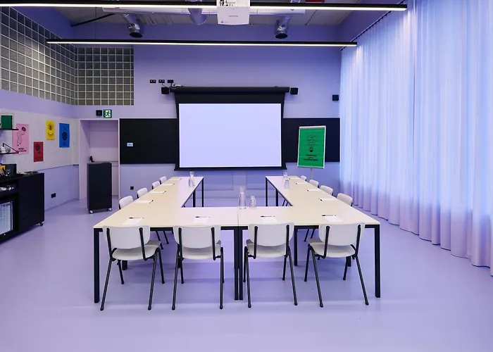 Отель The Social Hub Сан-Себастьян