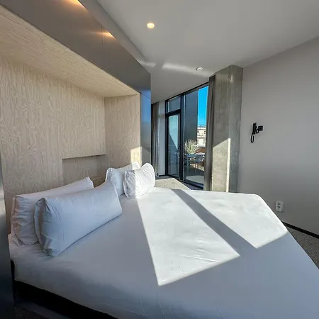 Hotel The Social Hub 3*